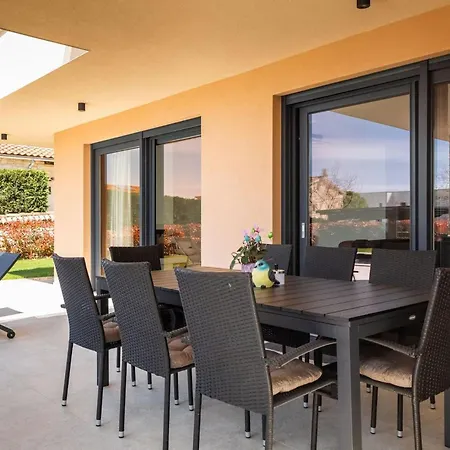 Modern Prudensia With Outdoor Pool Near Porec וילה Babici