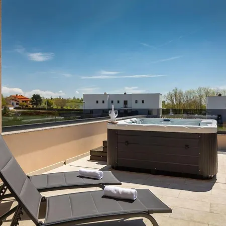 Modern Prudensia With Outdoor Pool Near Porec וילה Babici